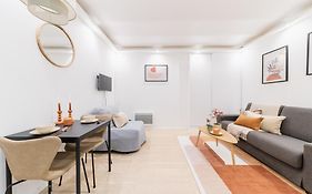 Imhost 8 - Lovely Studio At St Michel-Notre Dame